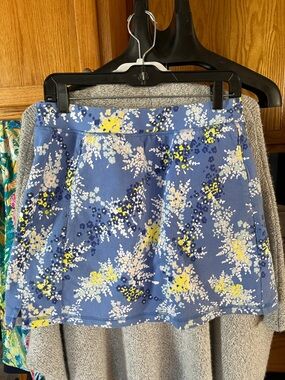 T by Talbots Women Floral Skorts Size M Blue Lime
